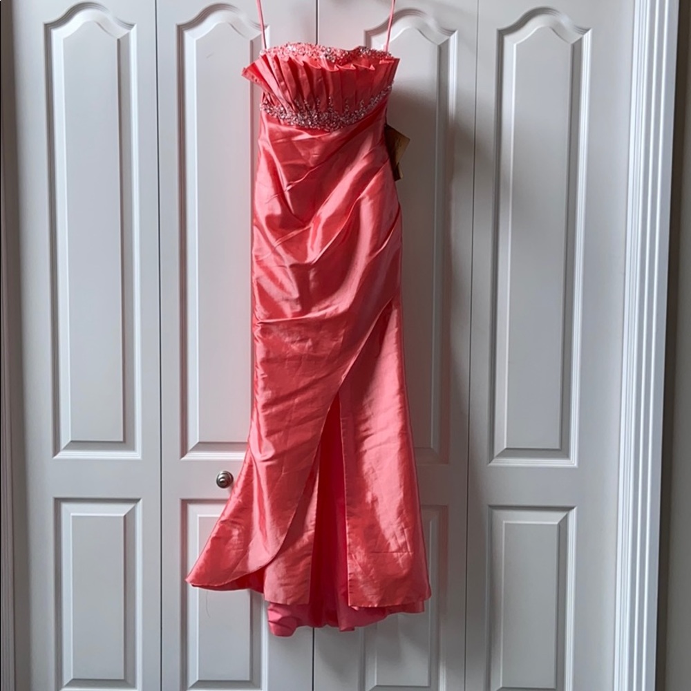 Formal/prom strapless chiffon dress